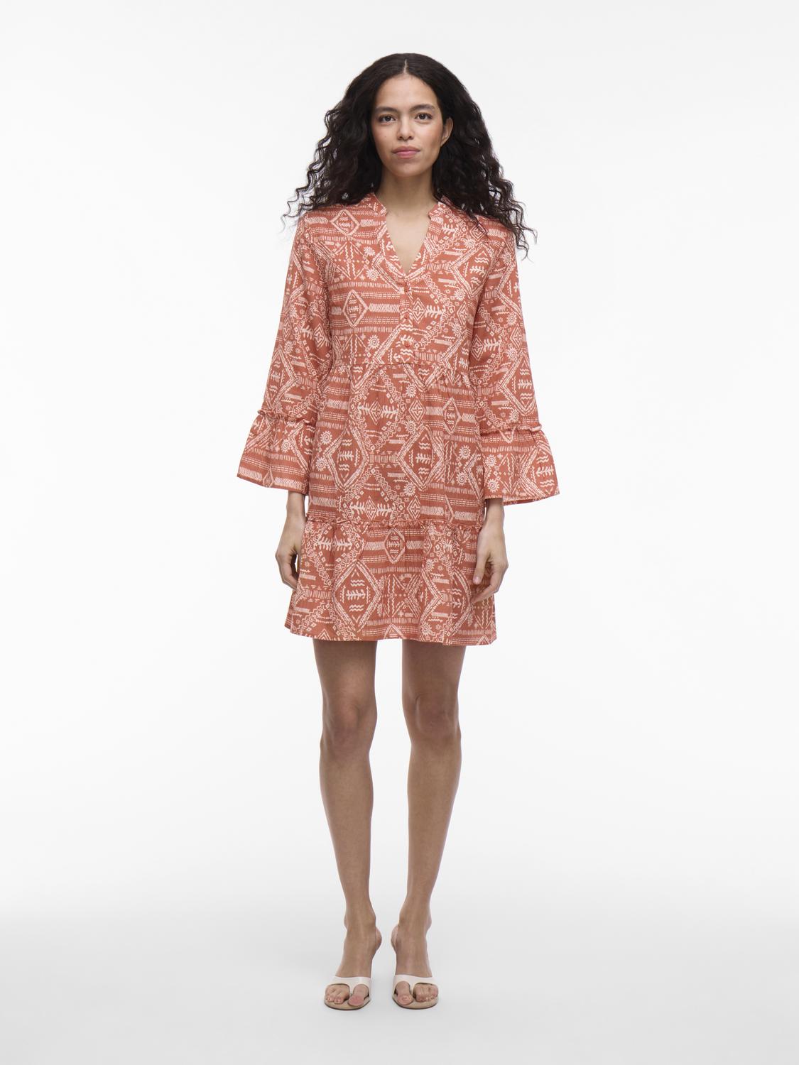 model_shot-front_full